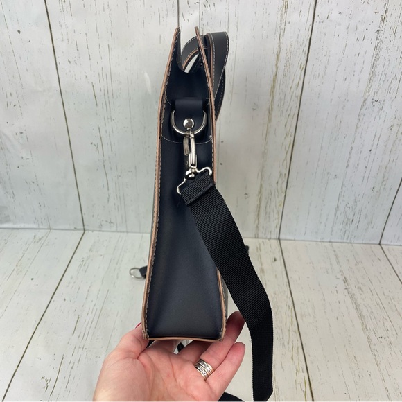 Vacavaliente Robb Vices Singapur U Exclusive Leather Briefcase - Picture 16 of 16